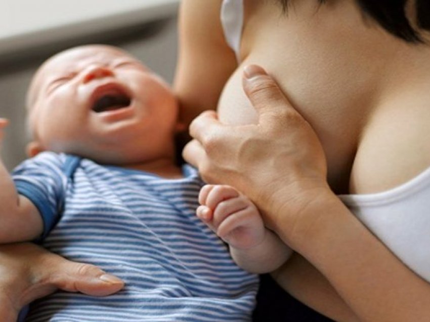 Ndërprerja e ushqyerjes me gji: Pesë teknika që do të ndihmojnë në shkëputjen e fëmijës nga qumështi i gjirit