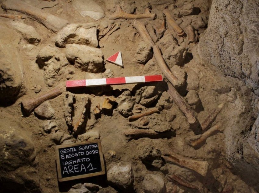 Arkeologët zbulojnë mbetjet e Neandertalëve në shpellat afër Romës