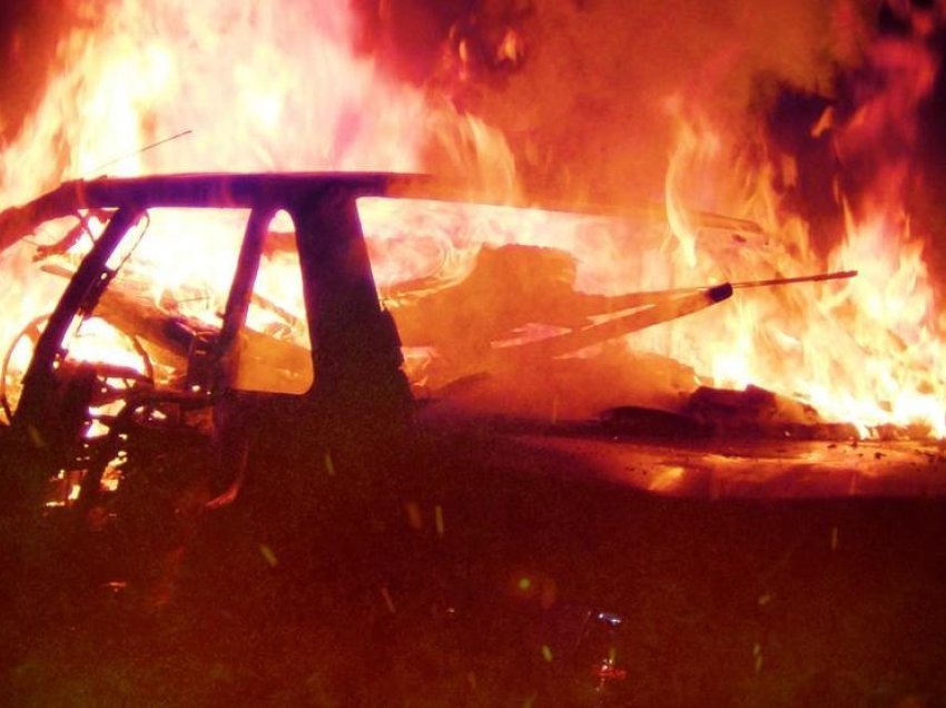 Zjarr në varrezën e makinave në rrugën e “Dajtit