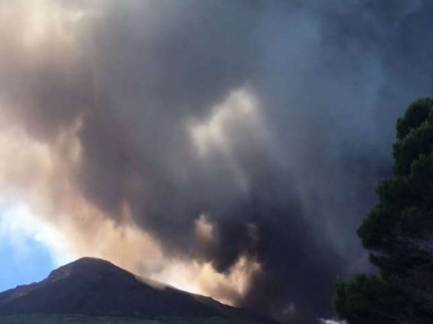 Shpërthen vullkani Stromboli në itali