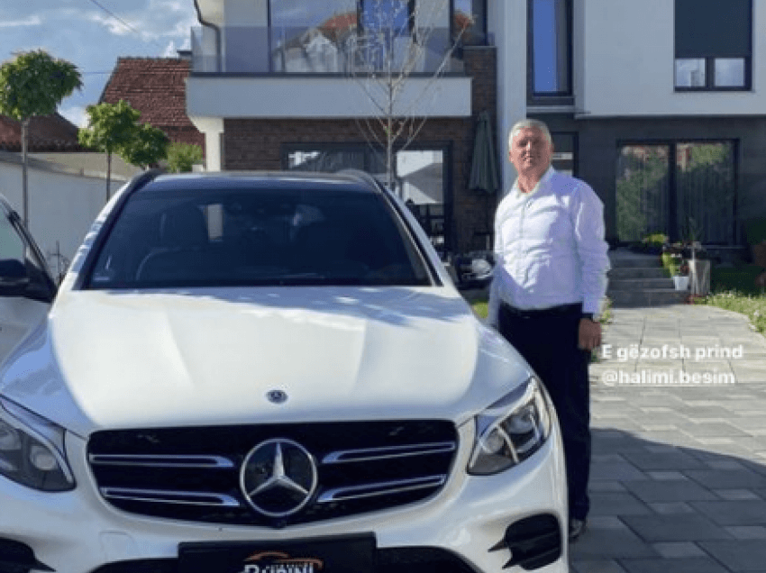 Ylli i Kosovës e bën me veturë luksoze babain e tij 