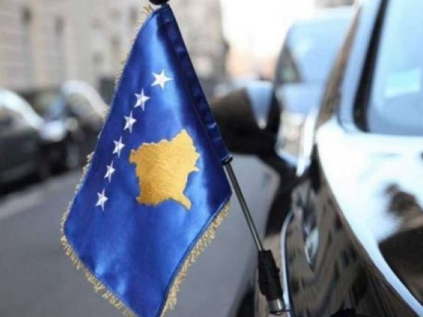 Biografia e shkurtër e 12 ambasadorëve të shkarkuar të Kosovës