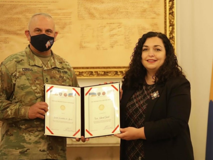 Osmani dekoron me Medalje Presidenciale Ushtarake Gardën Kombëtare të Iowa-s