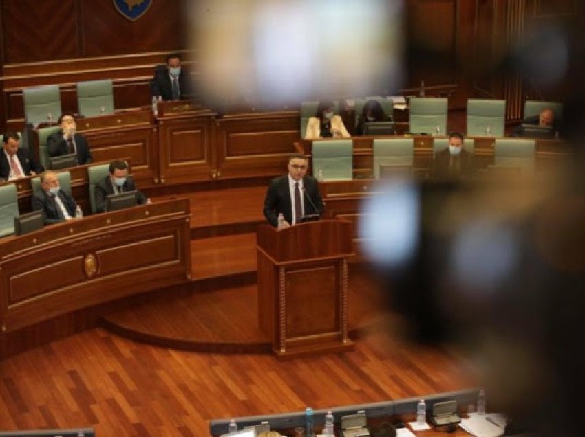  “Avokati” i Haradinajt i reagon Abazit: Mos u bëj avokat i kryeministrit