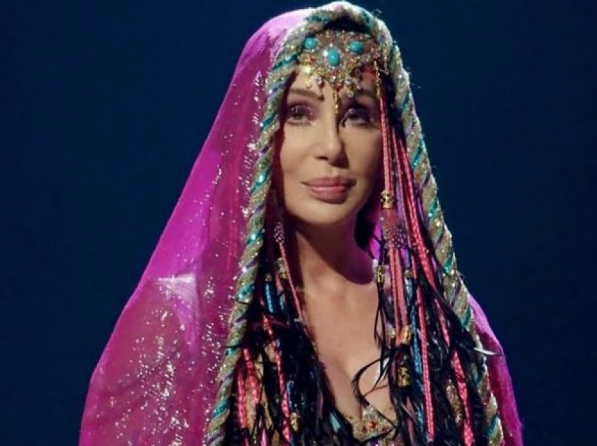 Në përgatitje filmi për jetën dhe karrierën e Cher