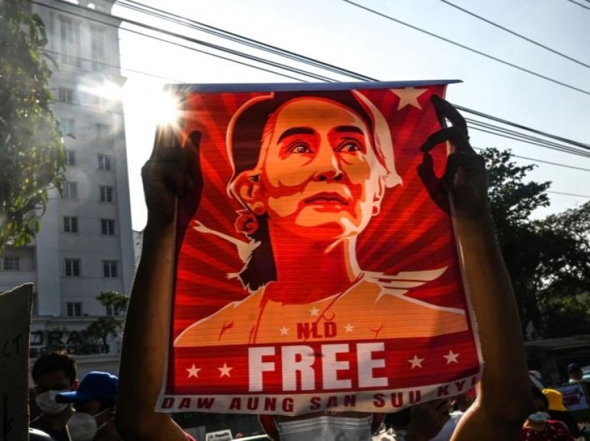 Mianmar: Junta thotë se Aung San Suu Kyi do të dalë në gjykatë