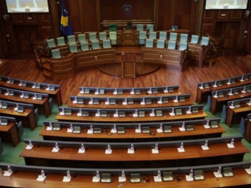 Çfarë po ndodh? ​Ndizet alarmi në Kuvendin e Kosovës, dalin pamjet