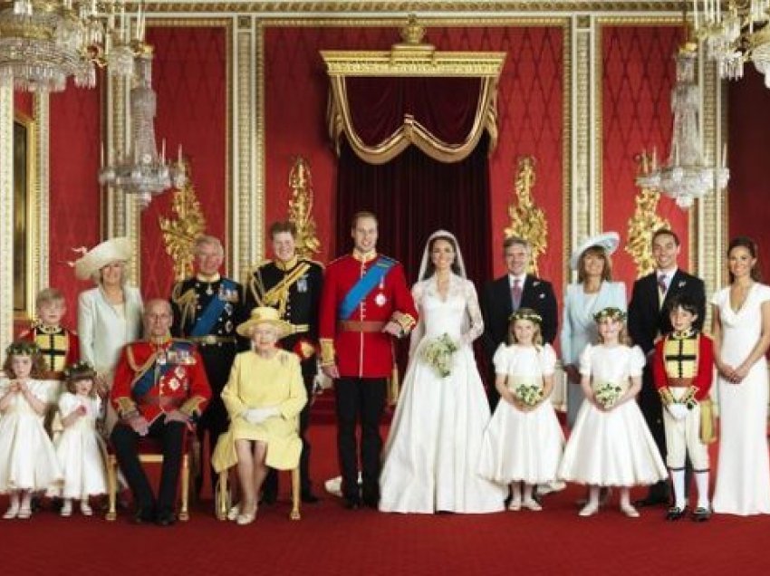 “S’mund të flesh nëse Mbretëresha është zgjuar”, rregullat e çuditshme të familjes mbretërore