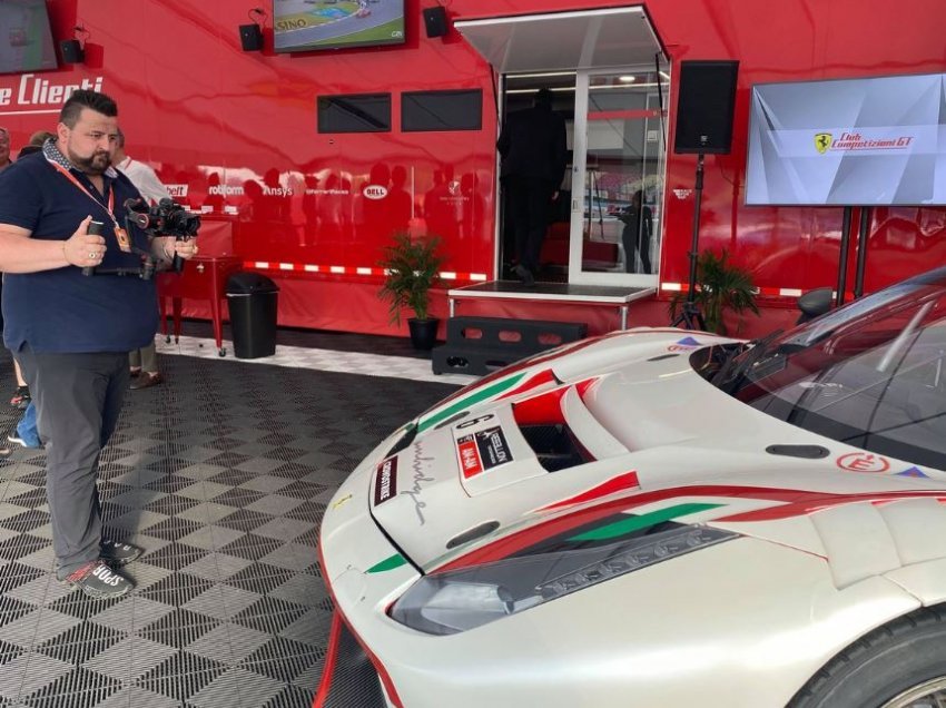 Shqiptari filmon e fotografon eventin e madh të Ferrarit