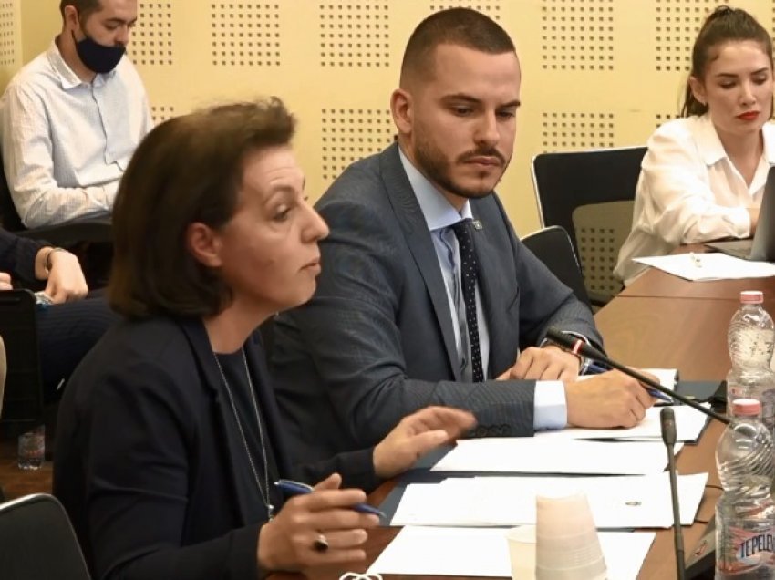 Ministrja Gërvalla: Jemi duke e rishikuar demarkacionin me Malin e Zi