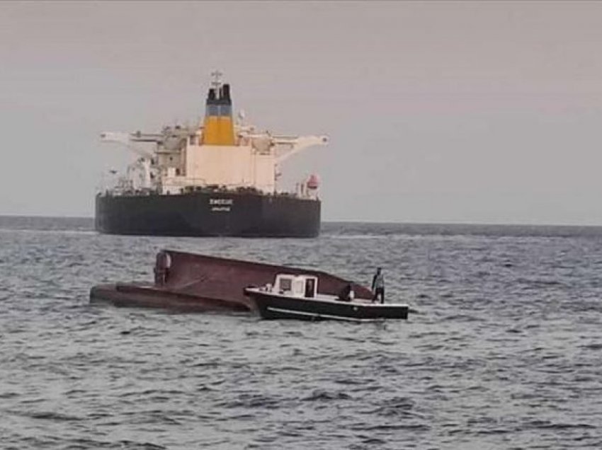Përplaset anija japoneze e peshkimit me anijen ruse të mallrave, 3 të vdekur
