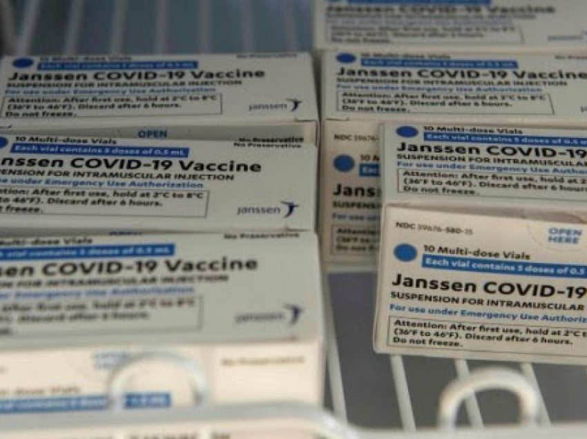 BE: Johnson & Johnson rrezikon të vonojë dërgesën e parë të vaksinave