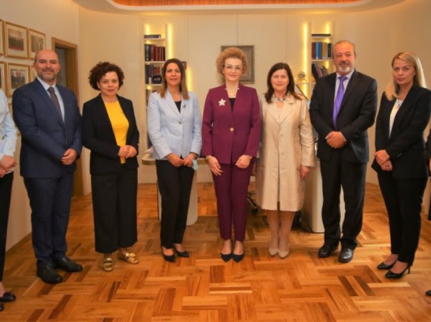 ​Gjyqtarët e Gjykatës Kushtetuese të Shqipërisë vizituan Kushtetuesen e Kosovës