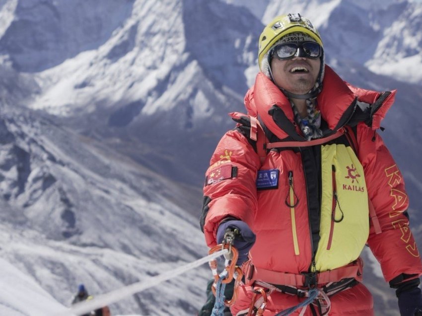Ky është kinezi i parë i verbër që iu ngjit malit Everest