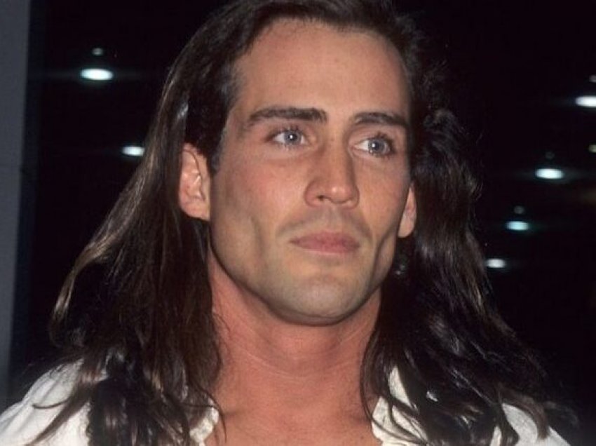 Vdiq Joe Lara, aktori që portretizoi Tarzanin