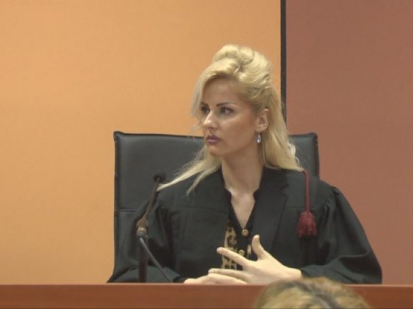 Rrugëtimi i gjyqtares Enkeleda Kapedani/ Nga “Miss Shqipëria” 18 vite më parë tek ngritja në detyrë në 2020