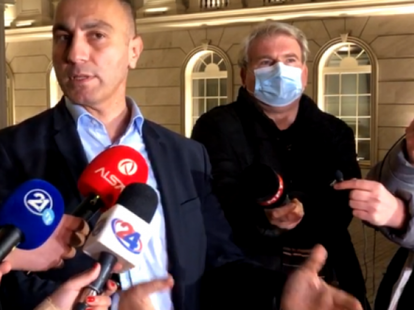 Artan Grubi: Të gjithë partnerët e koalicioni qeveritar janë kundër dorëheqjes së Zaevit
