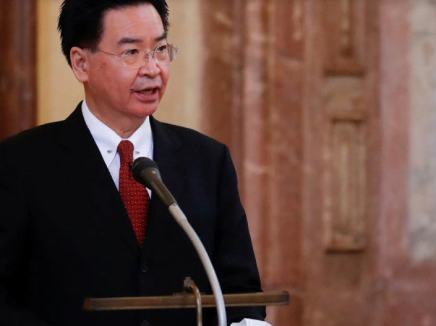 Mendoni dy herë para se të bashkëpunoni me Kinën, porosit ministri tajvanez