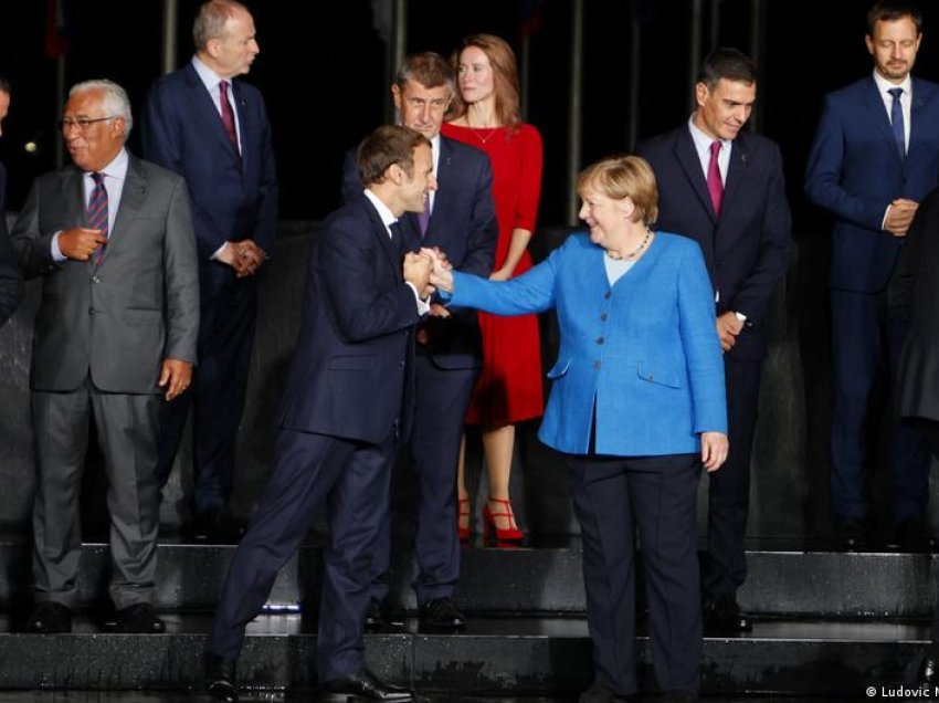 Vizita e lamtumirës e Merkelit në Paris: Lidere e qetë apo dominuese?