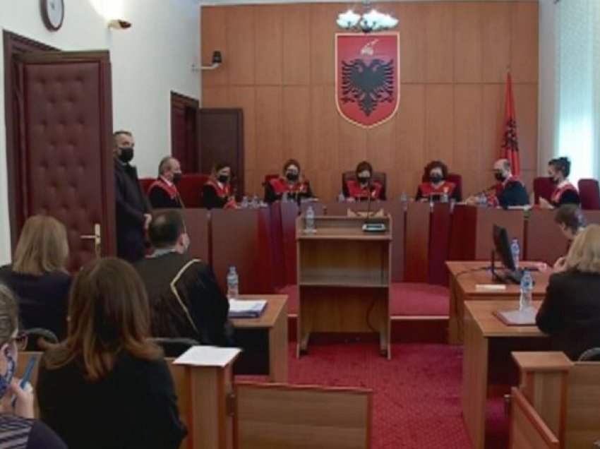 Shqipëri, vendoret e 30 Qershorit, seanca e fundit e Kushtetueses