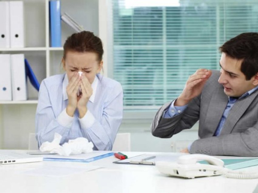 Si të shmangni ftohjet dhe gripin gjatë punës në zyrë