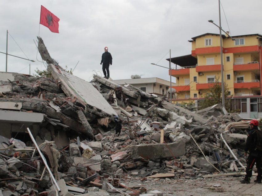 Miliona dëmshpërblim nga tërmeti për një banesë që nuk ekziston, 3 të arrestuar