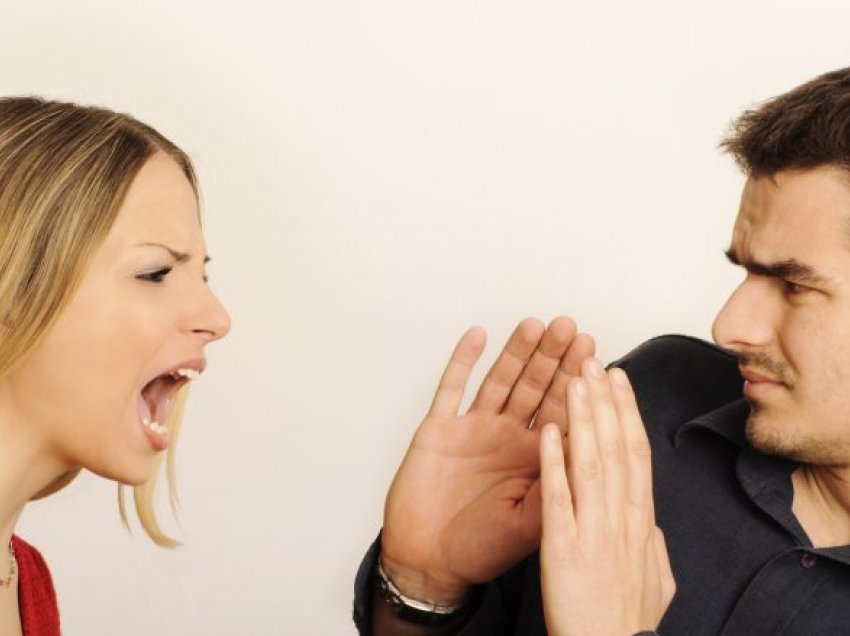 Fjalë të urta të cilat do t’ju bëjnë që të mendoni: Përse njerëzit bërtasin kur grinden?