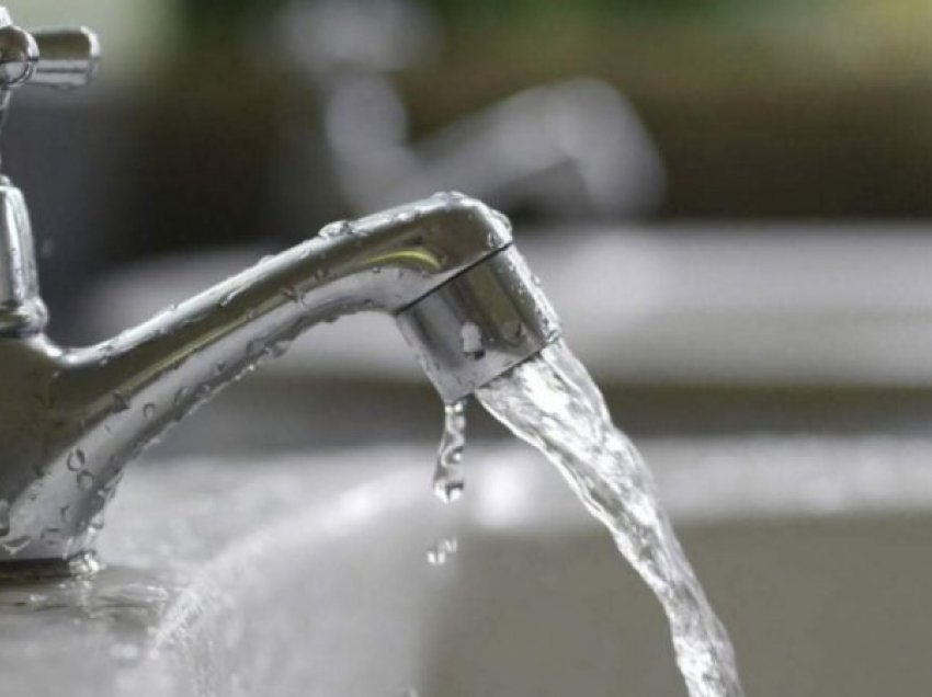 Thirret debat publik për shtrenjtimin e ujit, ftohen edhe konsumatorët