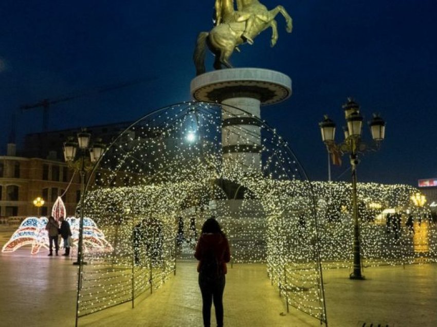 Bashkia e Shkupit këtë vit do të harxhojë mbi 240 mijë euro për zbukurimet për Vitin e Ri