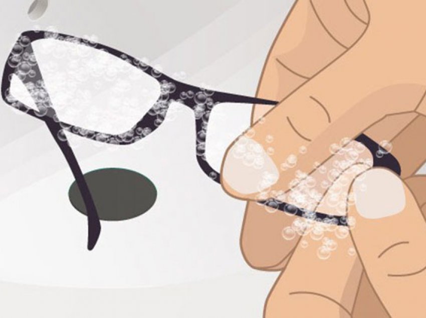 Më këto truke të thjeshta pastrimi që lehtësojnë jetën e çdo personi që mban syze