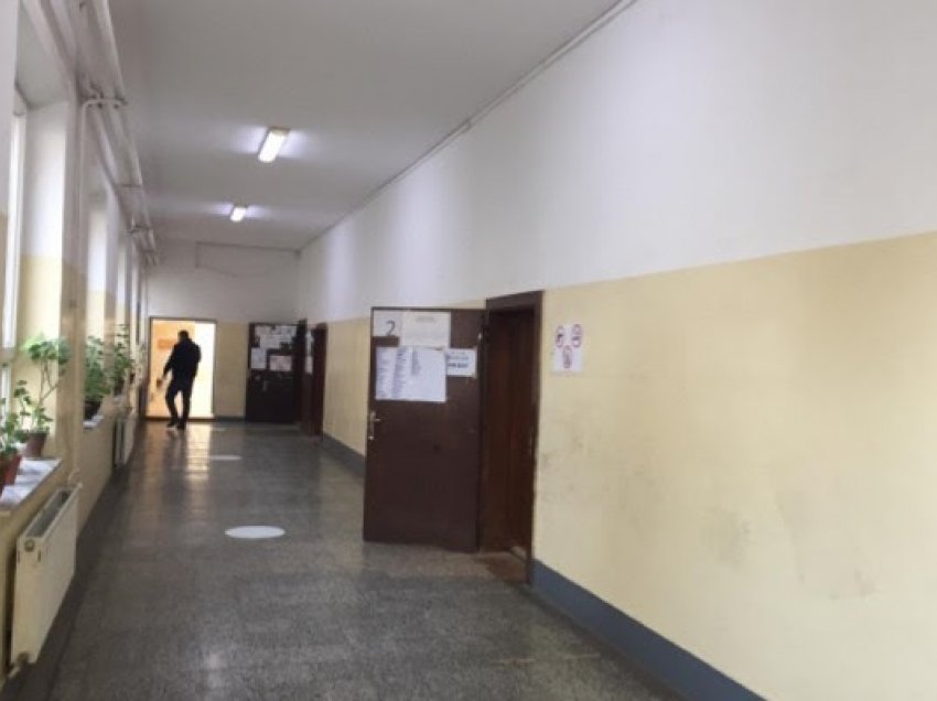 Hapet në kohë edhe qendra më e madhe e votimit në Fushë Kosovë
