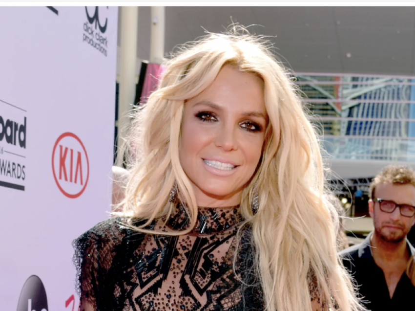 Britney Spears ka treguar se si po e feston lirinë e saj pas 13 vjetësh