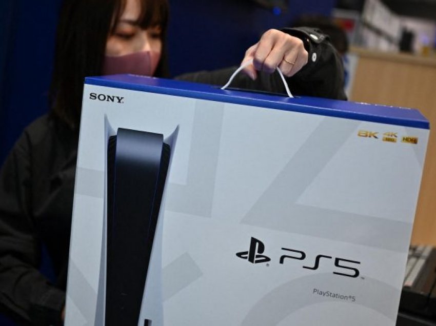 Sony shkurton edhe më tej prodhimin e PS5