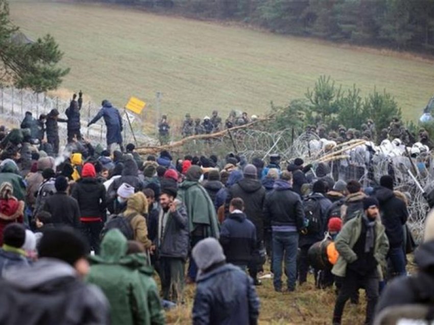Përplasje mes forcave polake dhe migrantëve në kufirin me Bjellorusinë
