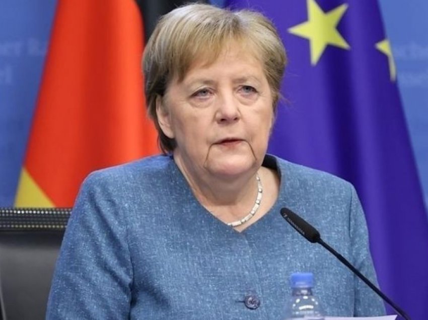 Angela Merkel refuzoi titullin e presidentes nderi të CDU-së