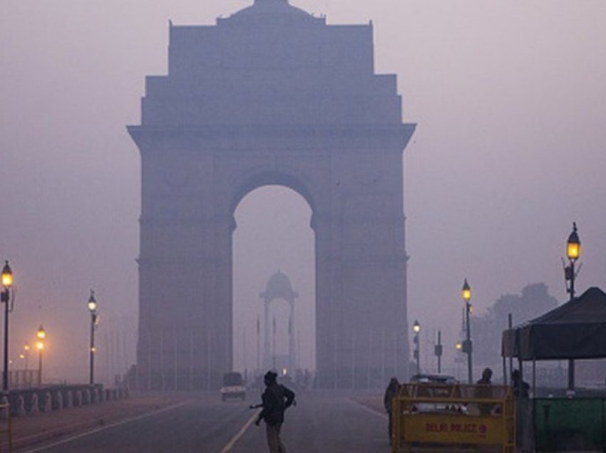 Ndotja e lartë, mbyllen shkolla në kryeqytetin indian