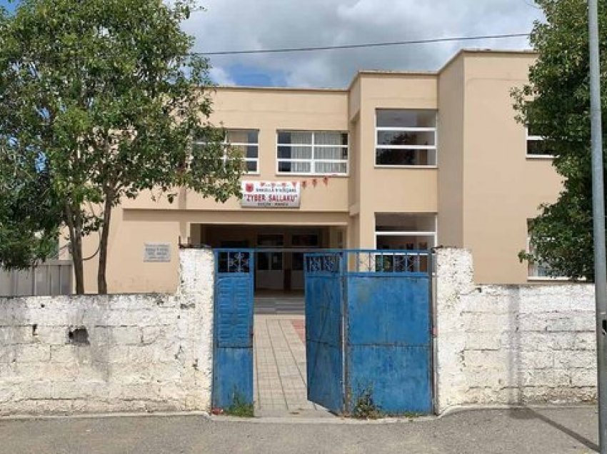 Tentoi të vjedhë portën e shkollës së dëmtuar nga tërmeti, prangoset hajduti serial në Durrës