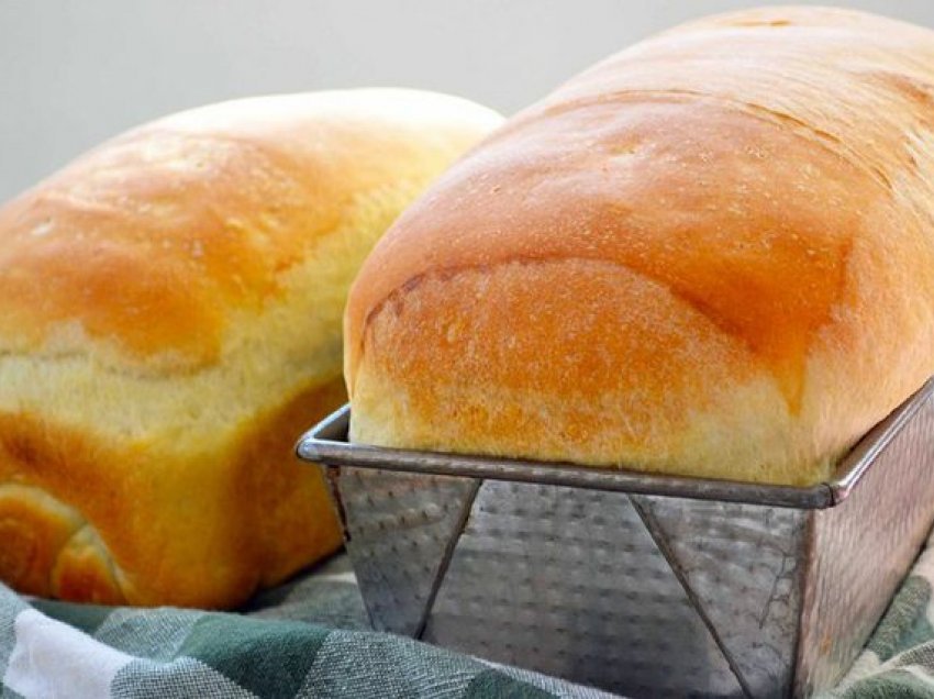 Mënyra të thjeshta si të ruani butësinë dhe freskinë e bukës