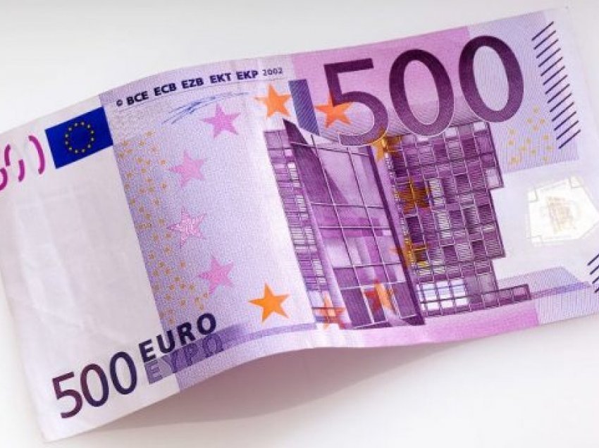 Dy raste të falsifikimit të kartëmonedhës 500 euro