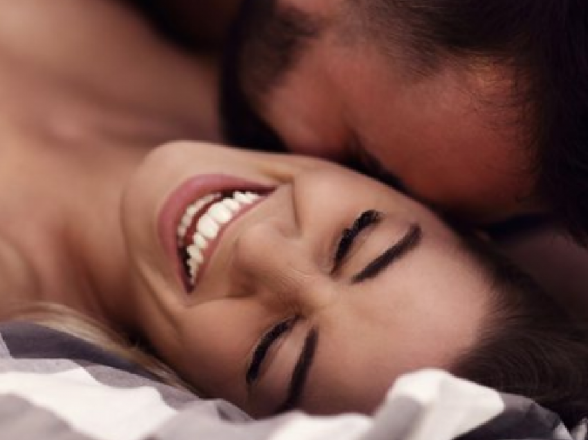 4 gjëra të cilat meshkujt nuk duan që femrat t’i bëjnë në shtrat