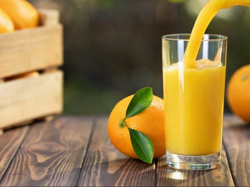 Pse nuk duhet të pini portokall të shtrydhur në mëngjes?
