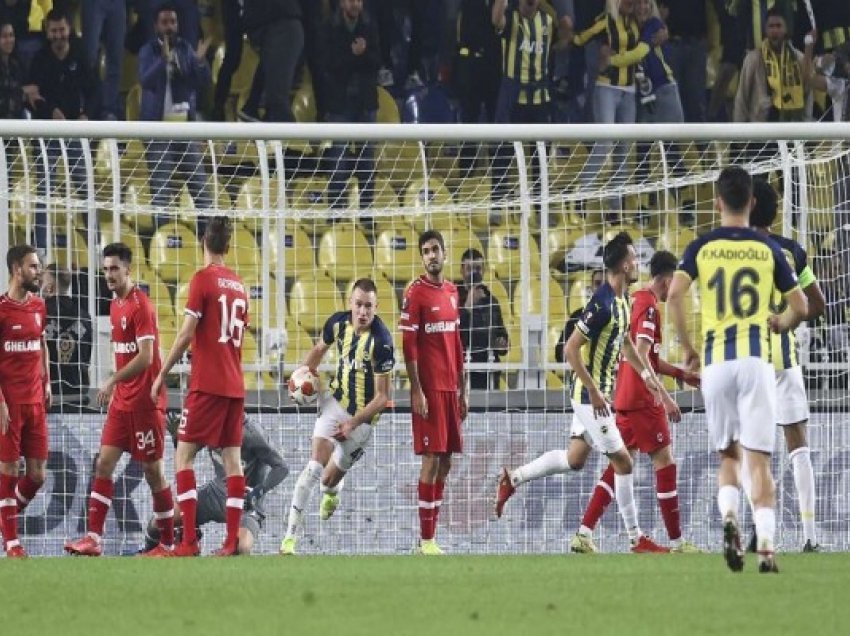 Chelsea po monitoron yllin e Fenerbahçes