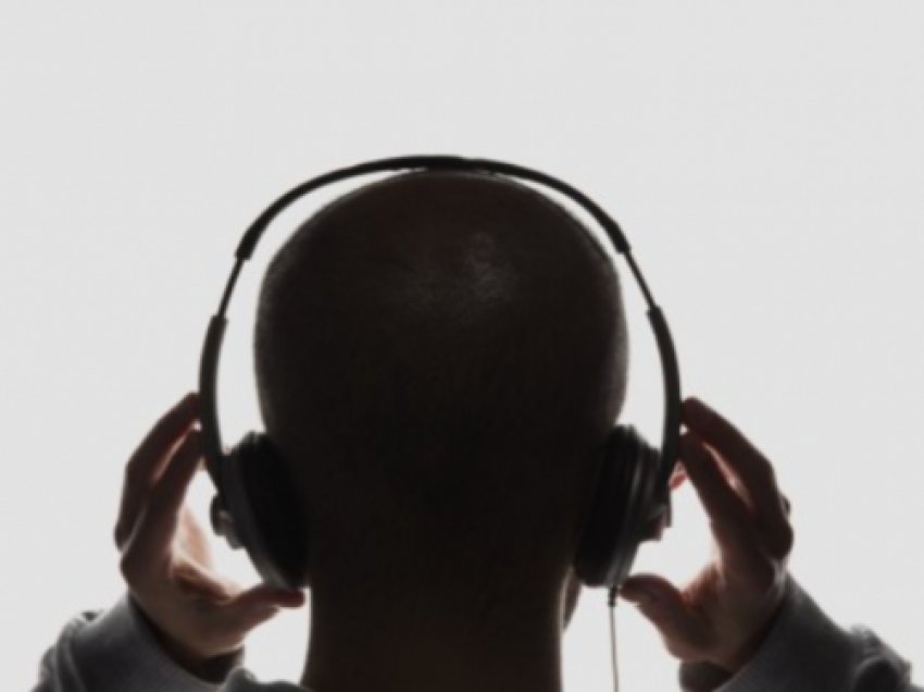 Studim: Muzika, ilaç kundër goditjes në tru dhe shumë sëmundjeve të tjera neurologjike