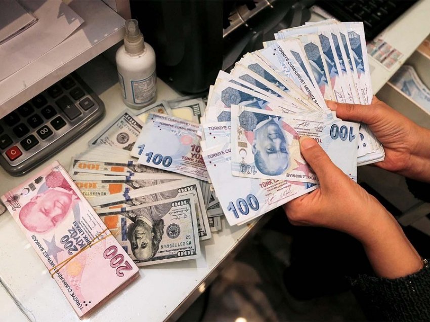 Lira turke humb 20 për qind të vlerës brenda javës