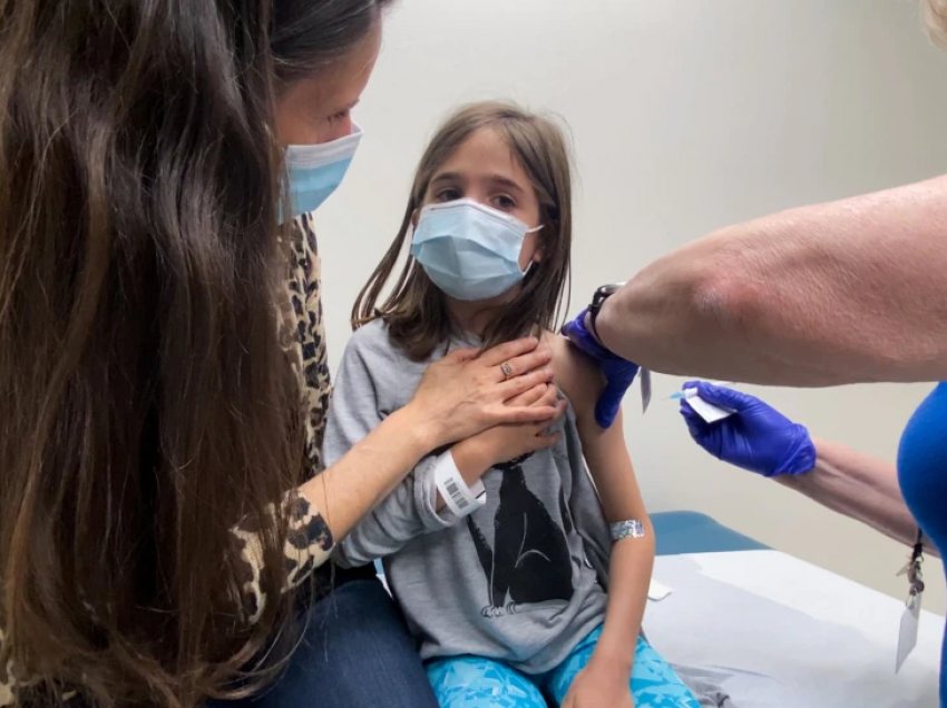 Izraeli nis vaksinimin e fëmijëve mbi 5 vjeç