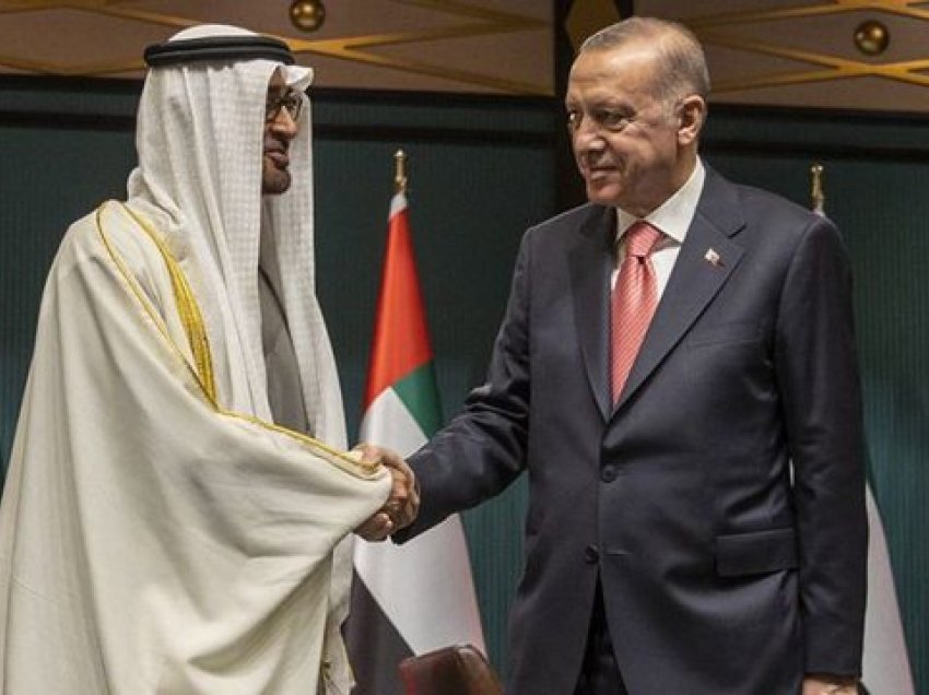 Emiratet e Bashkuara Arabe “shpëtojnë” Turqinë, ja sa miliardë dollarë i japin Erdoganit