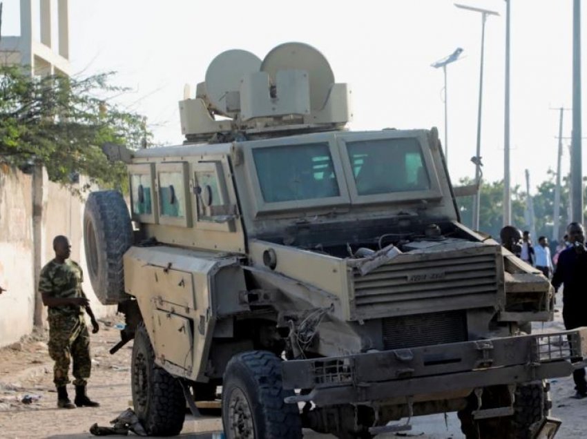 Sulm me bombë në Somali, vriten të paktën 8 persona