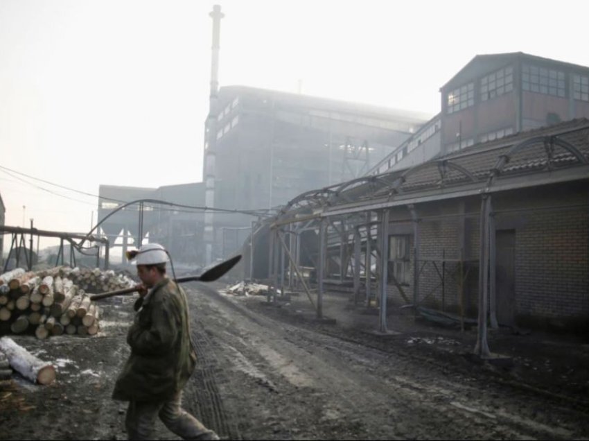 Incident me zjarr në një minierë të Siberisë