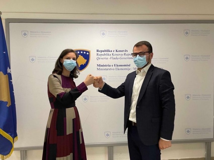 Rizvanolli autorizon transferimin e 1 milion eurove për mbështetje të Fondit Kosovar për Efiçiencë të Energjisë
