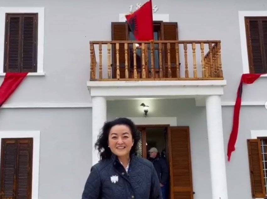 Ambasadorja Yuri Kim uron shqiptarët nga Vlora: Asgjë nuk mund të na ndalojë të festojmë 109-vjetorin e pavarësisë 